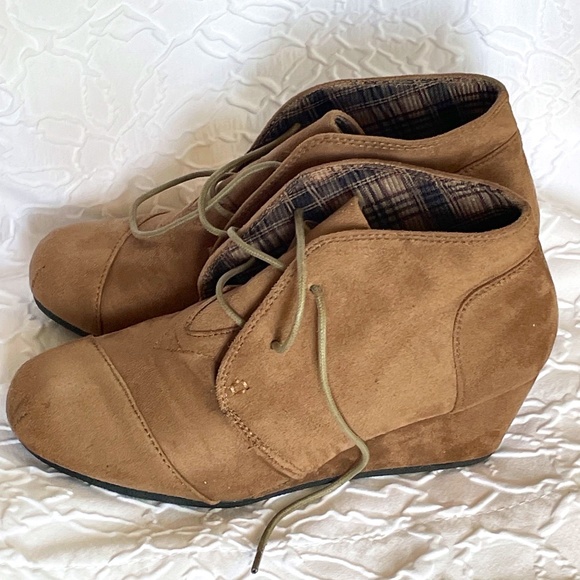 Suede wedge booties ankle boots - Picture 1 of 8